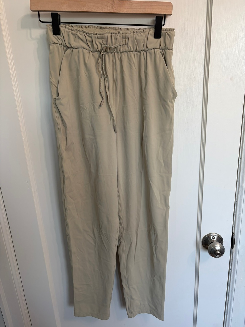 Lululemon Stretch High-Rise Jogger Full Length Sand Khaki Size 4